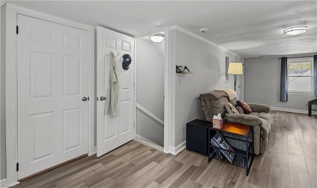 1312 Duncan Ln, Virginia Beach, VA 23455 - foyer entrance featuring wood finished floors and baseboards