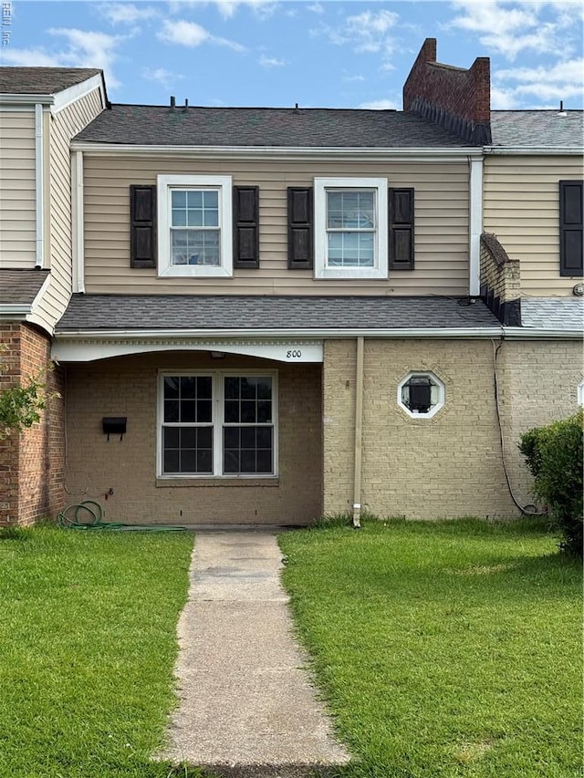 800 Lake Edward Dr, Virginia Beach, VA 23462 - multi unit property featuring a front lawn and brick siding