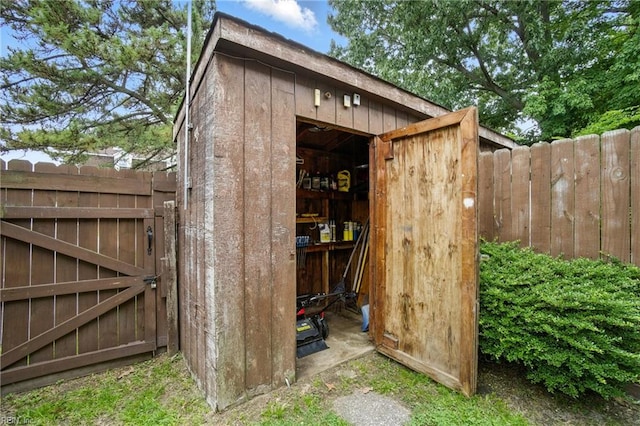 1733 Olde Buckingham Rd, Hampton, VA 23669 - view of shed featuring a gate