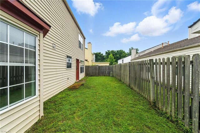 864 Page Pl, Newport News, VA 23608 - view of fenced backyard