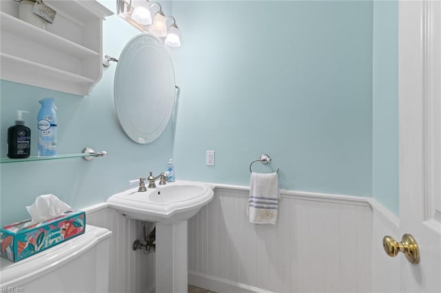 301 Ashland Ct, Newport News, VA 23606 - half bath featuring a wainscoted wall and toilet