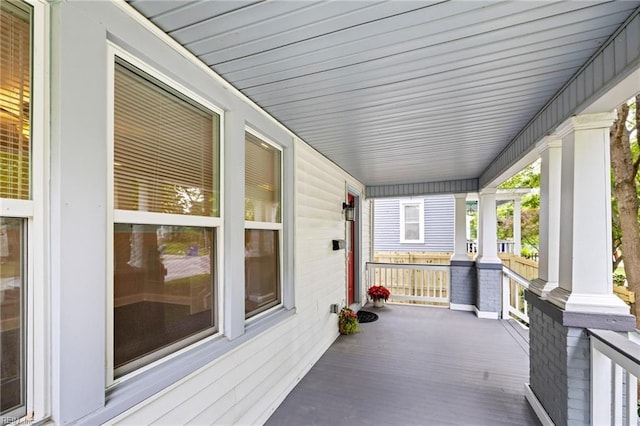 1718 Fontainebleau Cres, Norfolk, VA 23509 - view of wooden porch