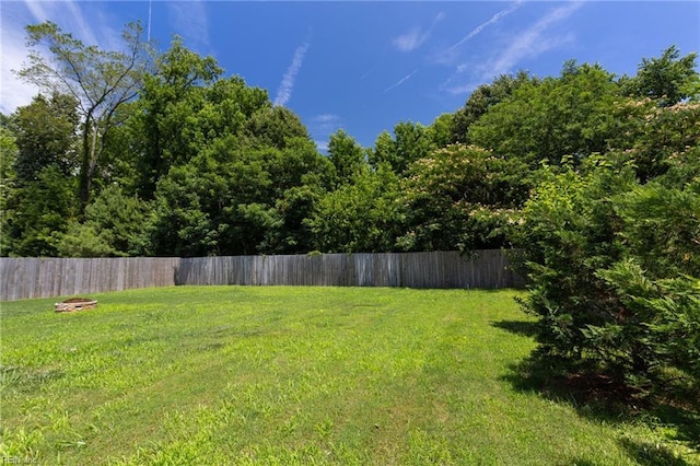 180 Avon Rd, Hampton, VA 23666 - view of yard