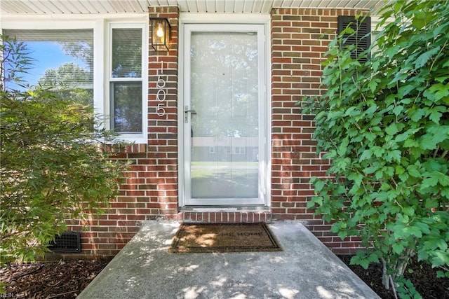 1505 Hawthorne Dr, Chesapeake, VA 23325 - entrance to property with brick siding