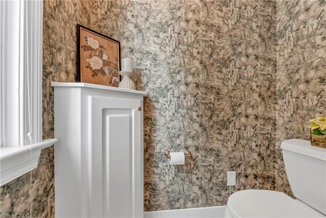 241 Sir Oliver Rd, Norfolk, VA 23505 - half bath featuring toilet and wallpapered walls