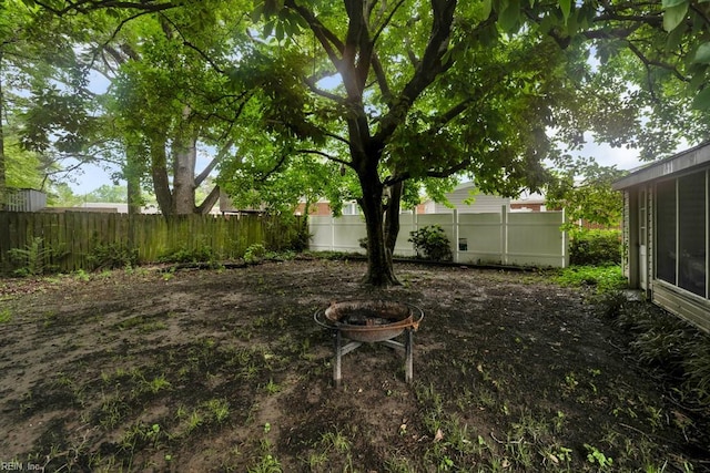 1332 Fishermans Rd, Norfolk, VA 23503 - view of fenced backyard