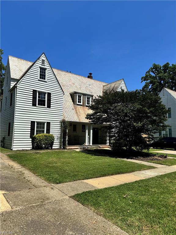 210 Palen Ave, Newport News, VA 23601 - view of front of home with a front yard