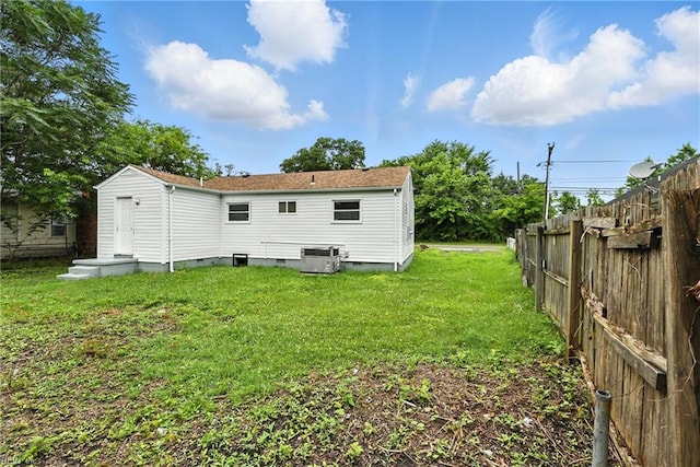 2214 Berkley Ave, Chesapeake, VA 23324 - rear view of property featuring crawl space