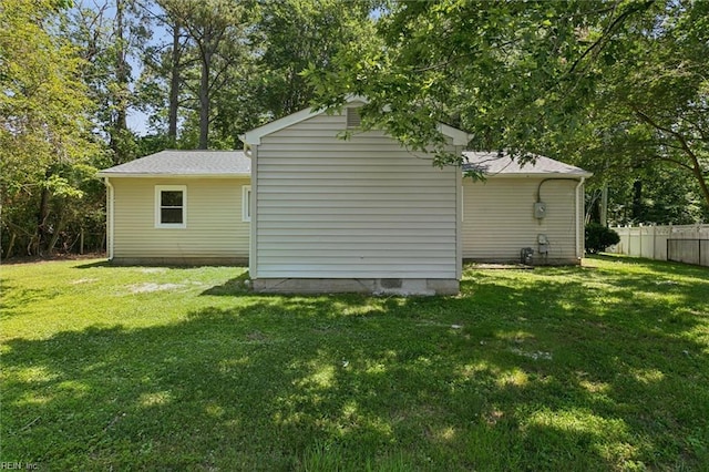 433 Queens Creek Rd, Williamsburg, VA 23185 - view of outdoor structure with view of wooded area