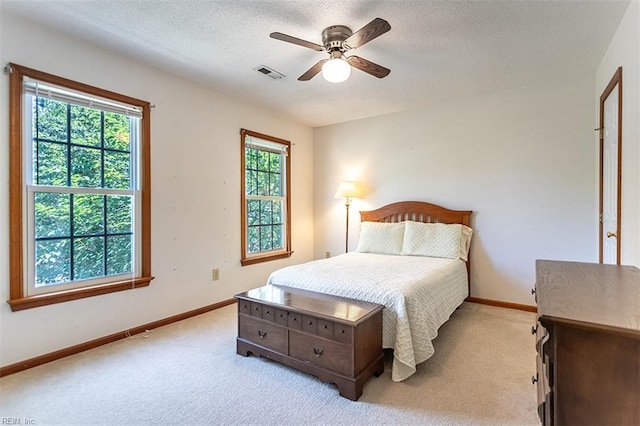 13 Fawn Cir, Hampton, VA 23666 - bedroom featuring carpet floors, a ceiling fan, and a textured ceiling