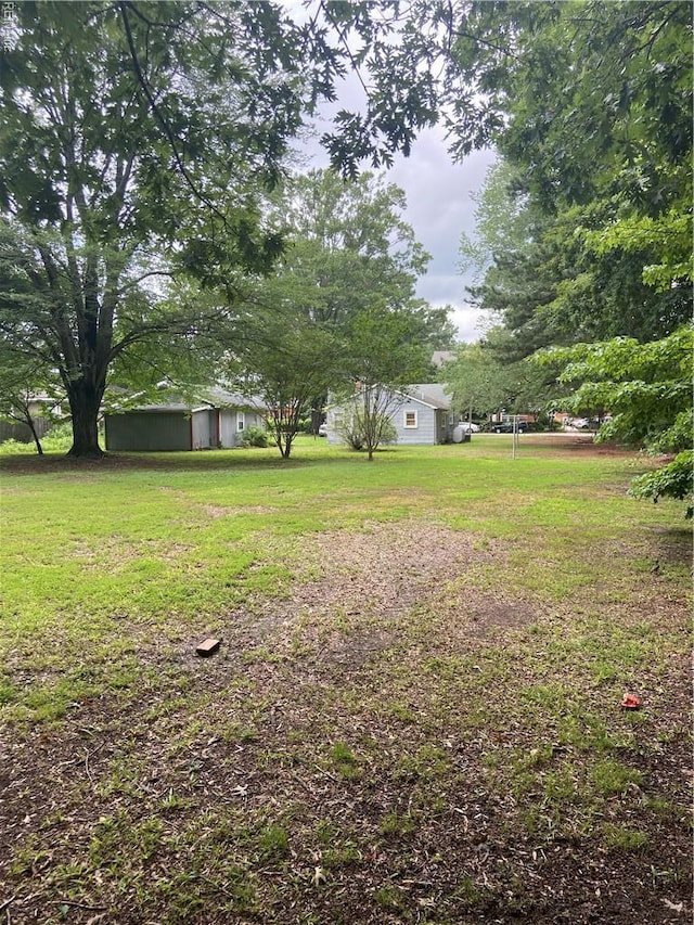 23 Forrest Dr, Newport News, VA 23606 - view of grassy yard