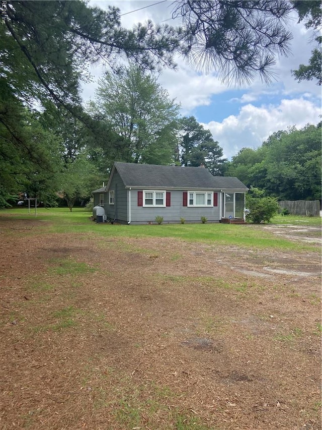 23 Forrest Dr, Newport News, VA 23606 - view of front of house with crawl space