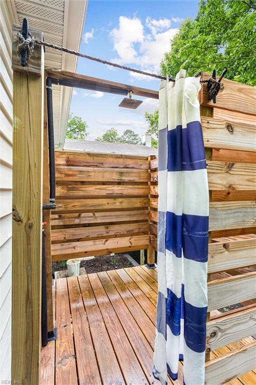 682 Bay Port Rd, Jamaica, VA 23079 - view of deck