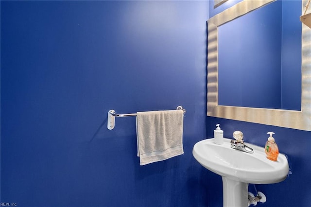 3904 River Breeze Cir, Chesapeake, VA 23321 - bathroom featuring a sink