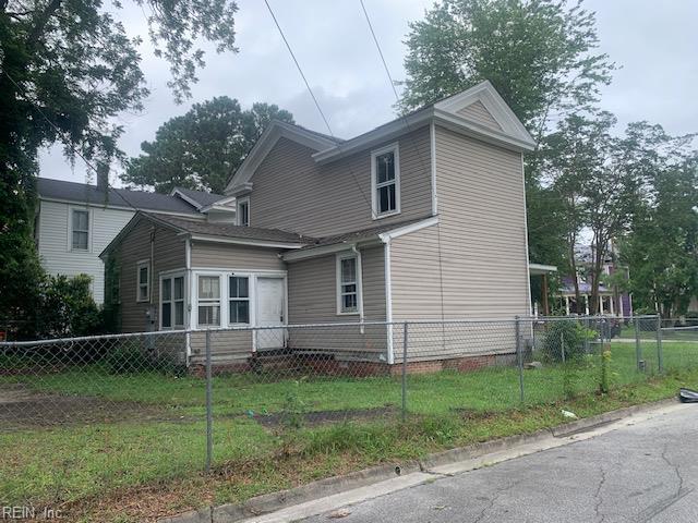 603 N High St, Franklin, VA 23851 - view of home's exterior with crawl space