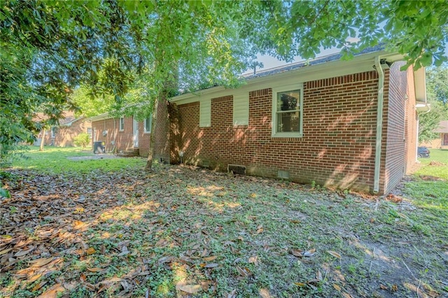 2028 Hickorywood Dr, Suffolk, VA 23434 - view of side of home with brick siding