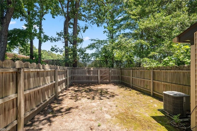 2025 Allison Dr, Chesapeake, VA 23325 - view of fenced backyard