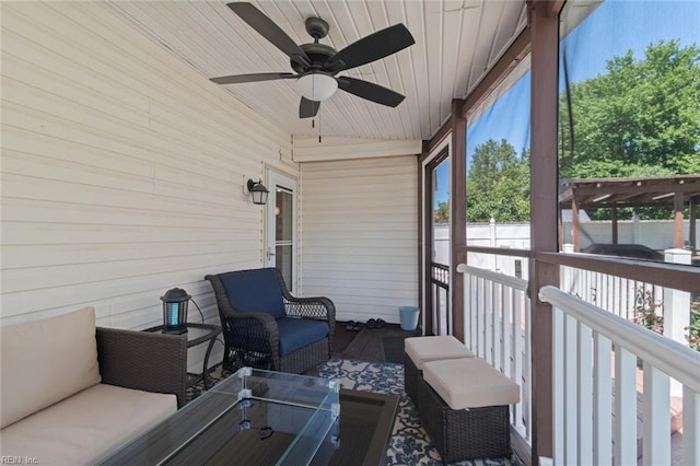 730 Kings Ridge Dr, Newport News, VA 23608 - sunroom / solarium featuring an outdoor hangout area and ceiling fan