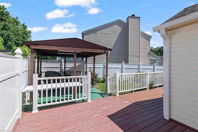 730 Kings Ridge Dr, Newport News, VA 23608 - wooden deck with a fenced backyard