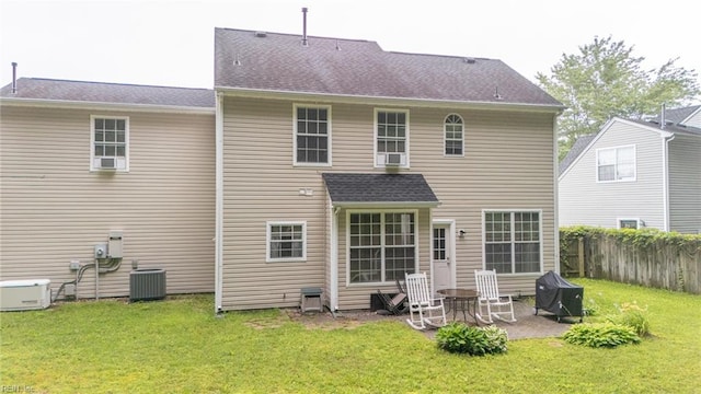 2146 Kingsley Ln, Chesapeake, VA 23323 - back of property with a patio area