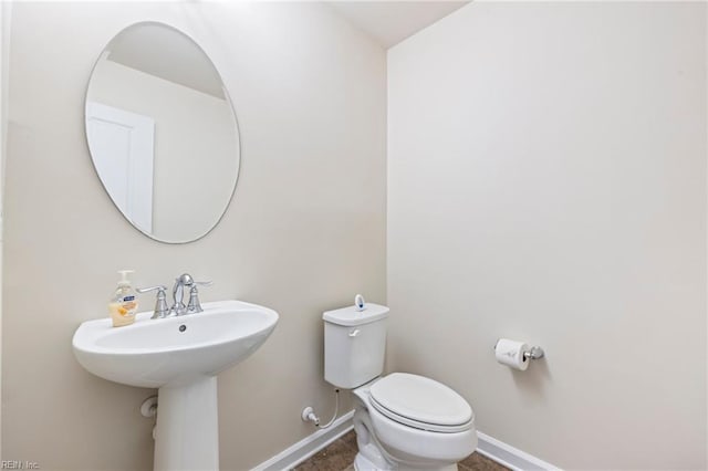 4371 Pickney Ln, Chesapeake, VA 23324 - half bathroom featuring baseboards and toilet