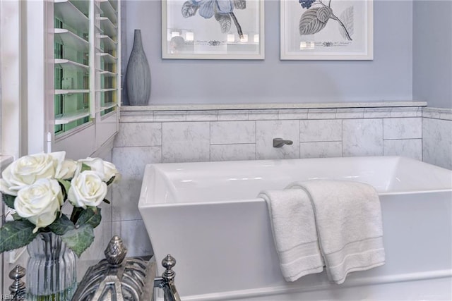 1217 Worthington Ln, Virginia Beach, VA 23464 - full bath with a tub and tile walls