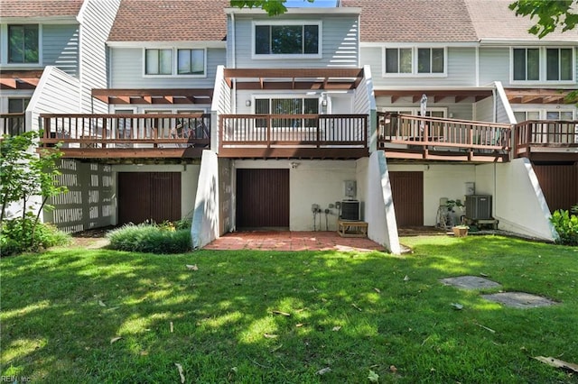 233 Mill Point Dr, Hampton, VA 23669 - back of house featuring a wooden deck and a yard
