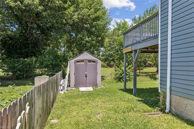 1521 Peabody Dr, Hampton, VA 23666 - view of yard featuring a shed and a deck
