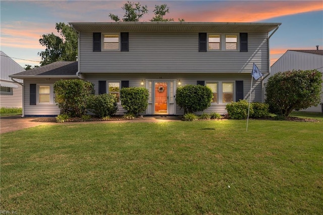 16 Diggs Dr, Hampton, VA 23666 - colonial home with a front yard