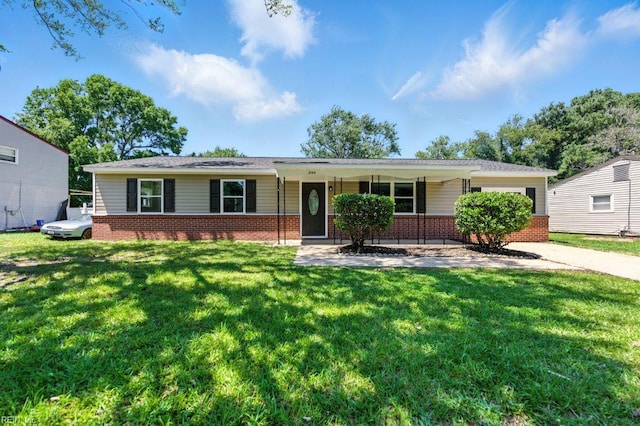 3144 Aaron Dr, Chesapeake, VA 23323 - single story home featuring brick siding, a front yard, and covered porch