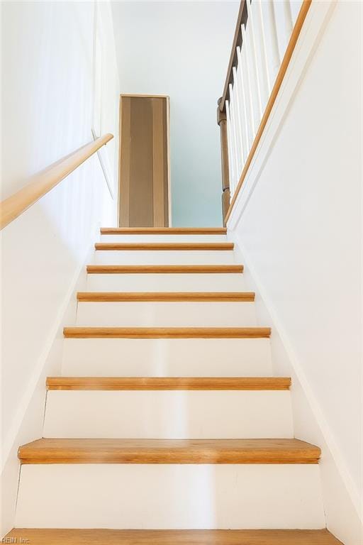 4225 Terry Dr, Chesapeake, VA 23321 - view of stairway