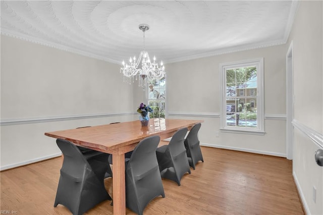 605 Hollygate Ln, Chesapeake, VA 23322 - dining room featuring a chandelier, light wood-style floors, and crown molding