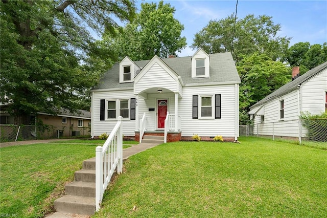 440 Maryland Ave, Norfolk, VA 23508 - cape cod home featuring a fenced backyard and a shingled roof