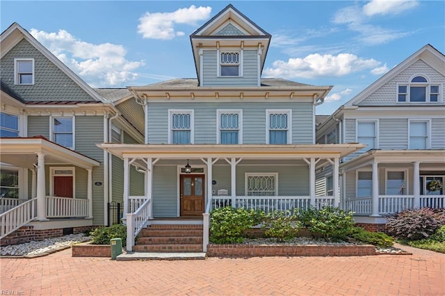 623 London St, Portsmouth, VA 23704 - victorian home with covered porch