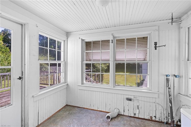 1132 Proctor St, Suffolk, VA 23434 - unfurnished sunroom featuring plenty of natural light