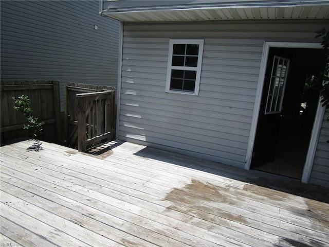 1314 18th St, Chesapeake, VA 23324 - view of wooden terrace
