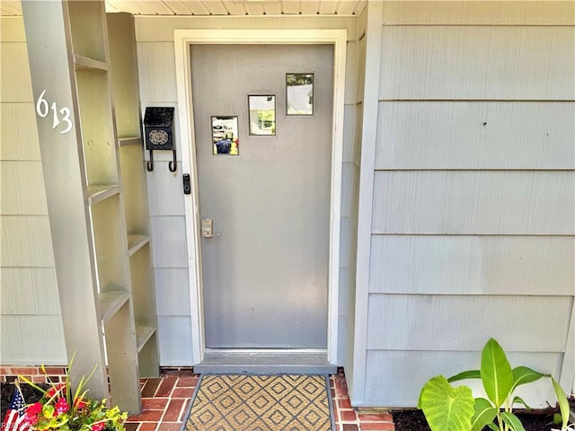 613 N Shore Rd, Norfolk, VA 23505 - entrance to property