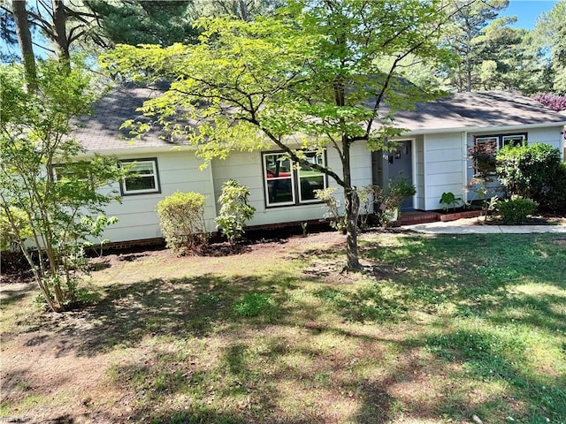 613 N Shore Rd, Norfolk, VA 23505 - view of front of home featuring a front lawn and a shingled roof