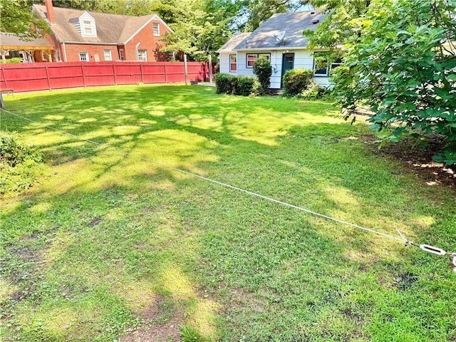 613 N Shore Rd, Norfolk, VA 23505 - view of yard
