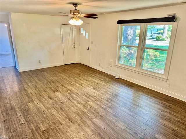 613 N Shore Rd, Norfolk, VA 23505 - spare room featuring wood finished floors and a ceiling fan