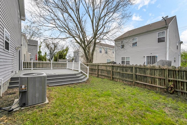 923 Hill St, Chesapeake, VA 23324 - fenced backyard with a wooden deck
