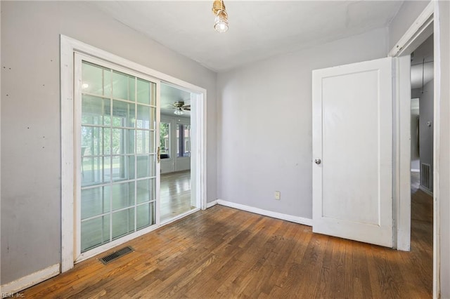 556 Summers Dr, Norfolk, VA 23509 - empty room with wood finished floors and a ceiling fan