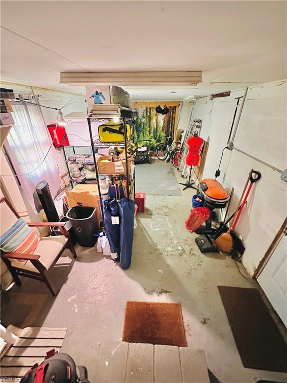 1204 Holly Ave, Chesapeake, VA 23324 - view of below grade area