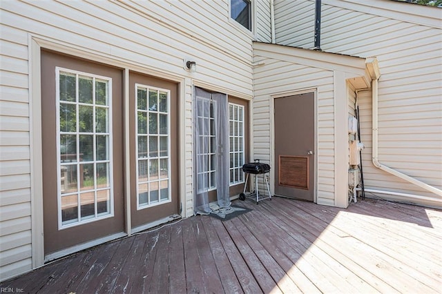 751 S Lake Cir, Chesapeake, VA 23322 - wooden deck with a grill