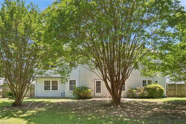 104 Hounds Chase Chase, Yorktown, VA 23693 - rear view of house