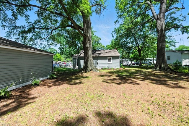 704 73rd St, Newport News, VA 23605 - view of grassy yard