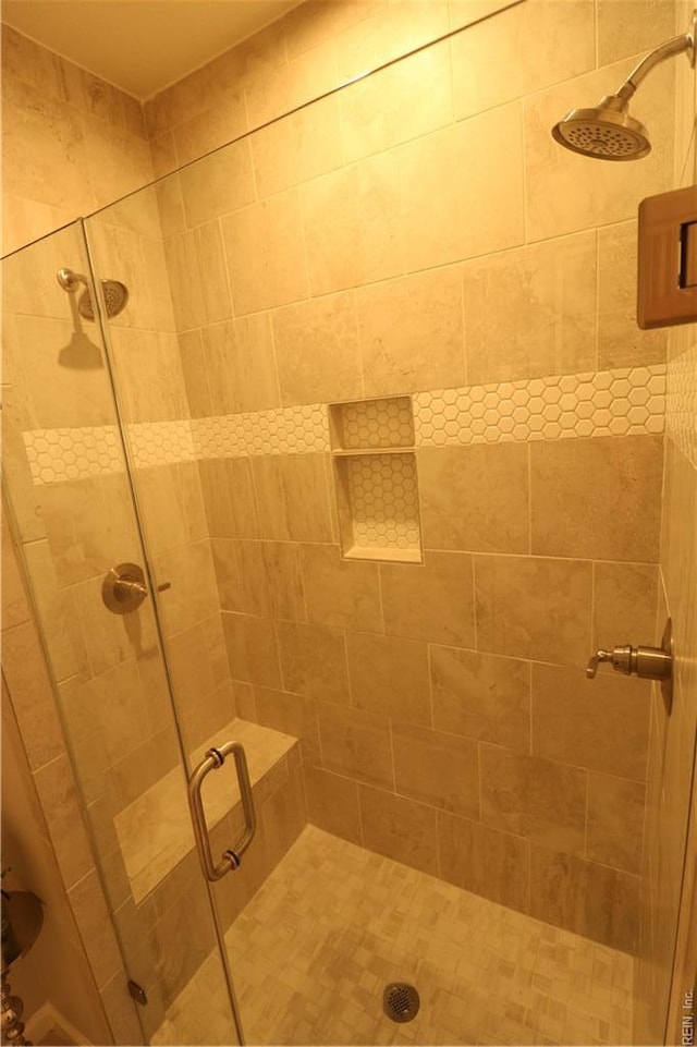 1815 Honey Milk Rd, Chesapeake, VA 23323 - full bath featuring a stall shower
