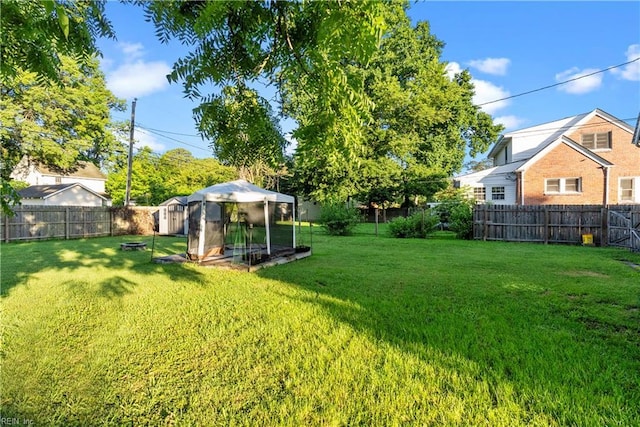 57 Locust Ave, Hampton, VA 23661 - view of fenced backyard