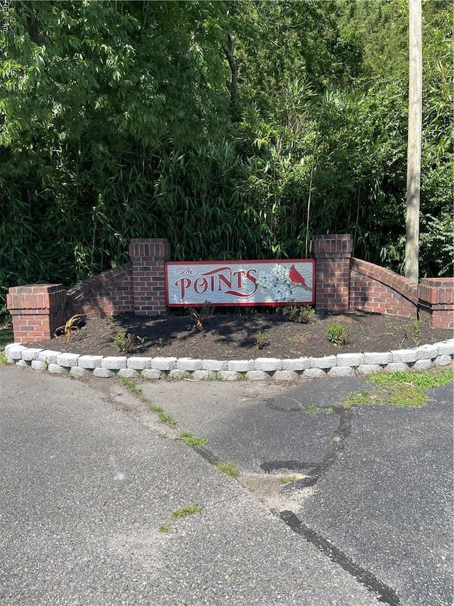 7656 The Points Pl, Gloucester Point, VA 23062 - view of community / neighborhood sign