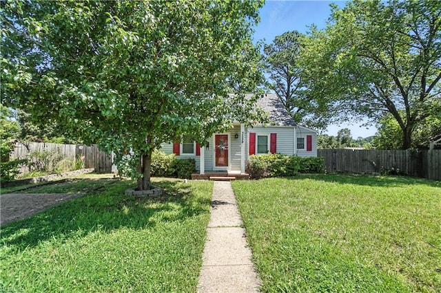 3559 Brest Ave, Norfolk, VA 23509 - view of front of property with a fenced backyard